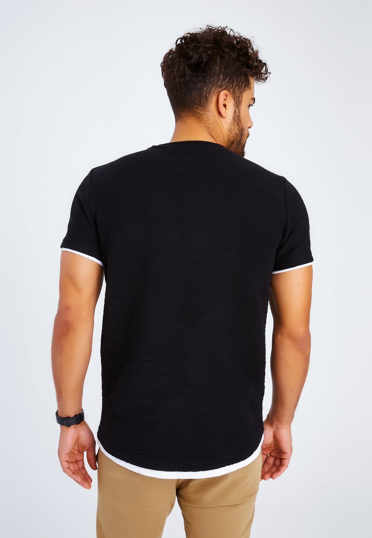 LN-8223 Schwarz L