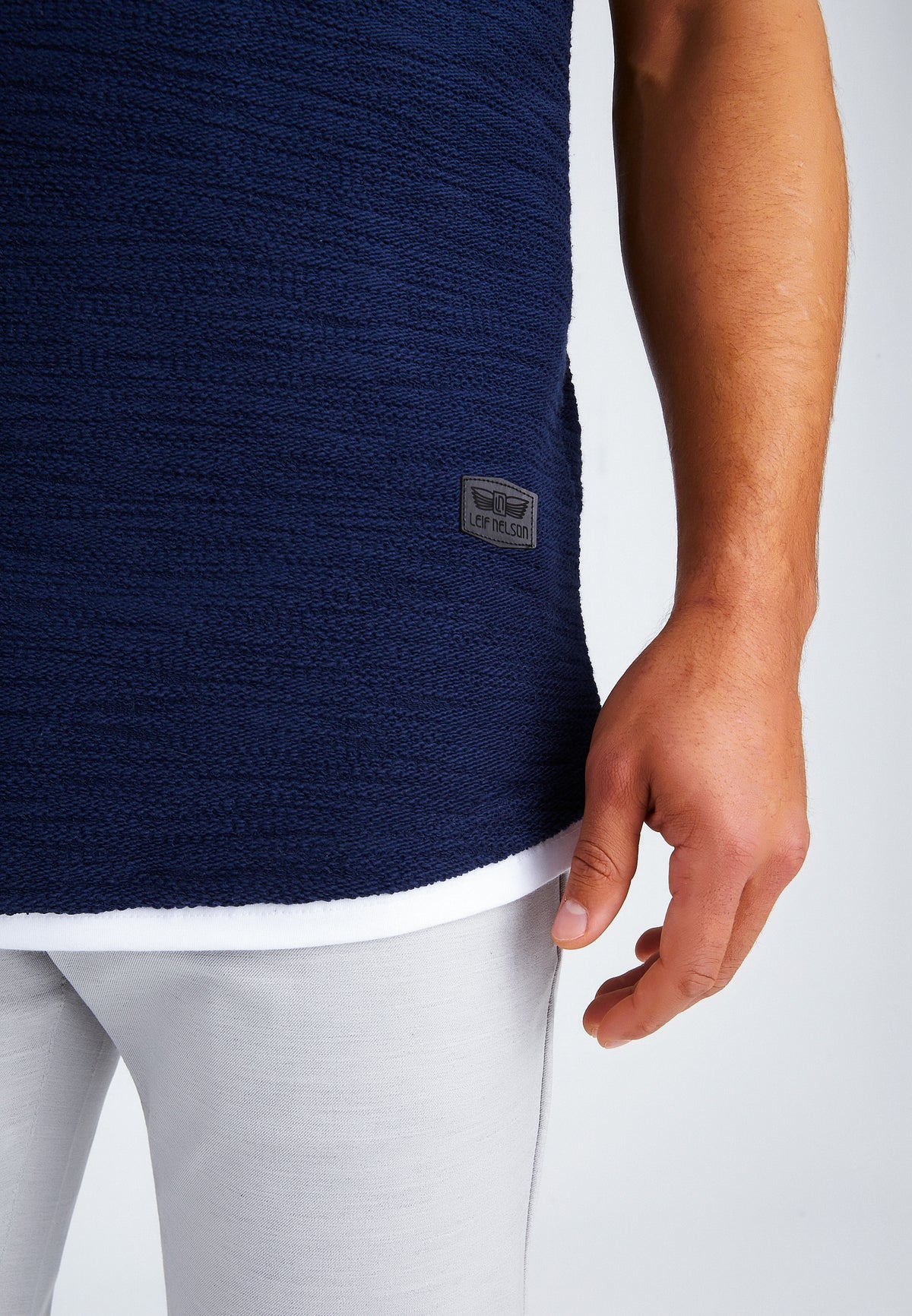 LN-8223 Dunkel-Blau L
