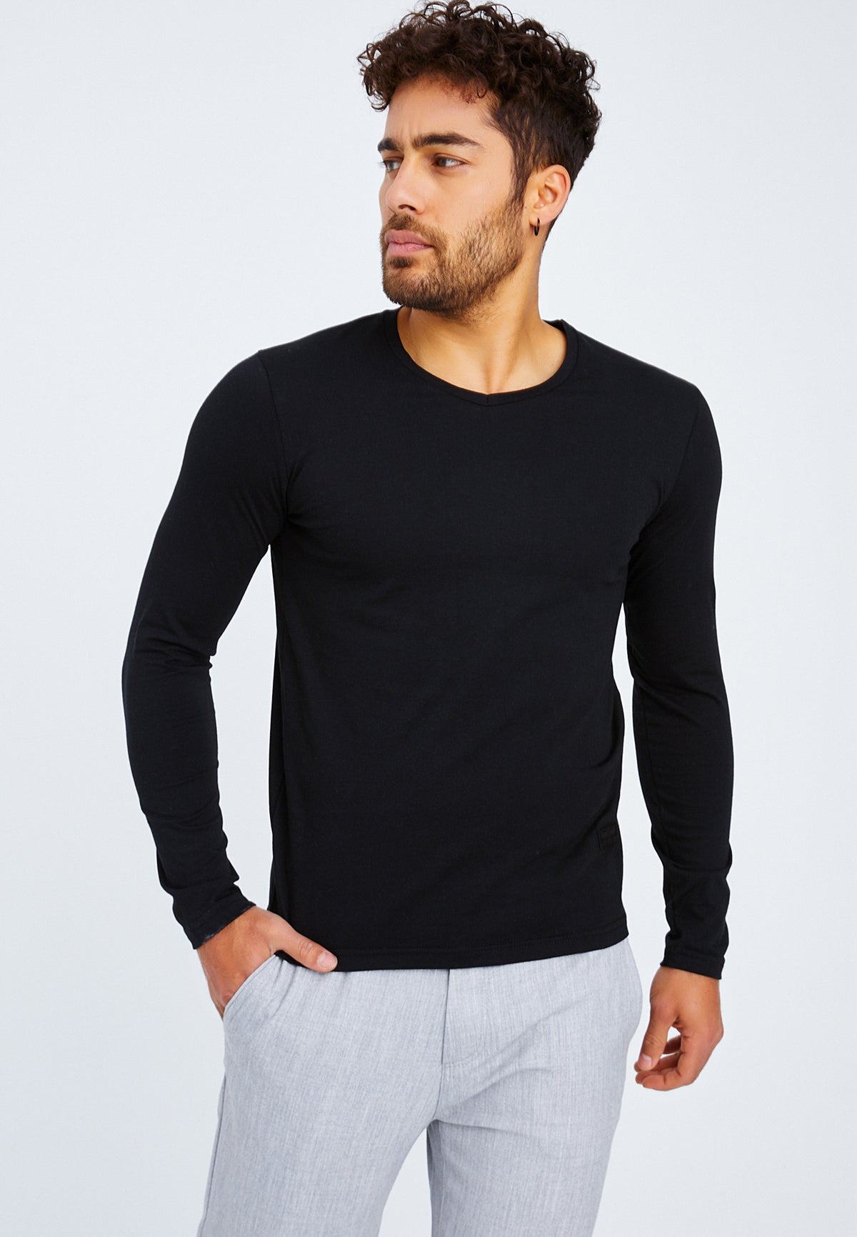 LN-8372 Schwarz L