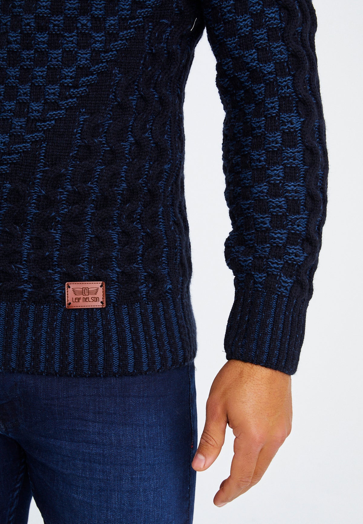 Strickpullover mit Strukturmuster und Schnallendetails – Bordeaux